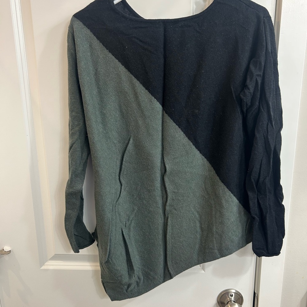 Stylish Black and Gray Women's sweater